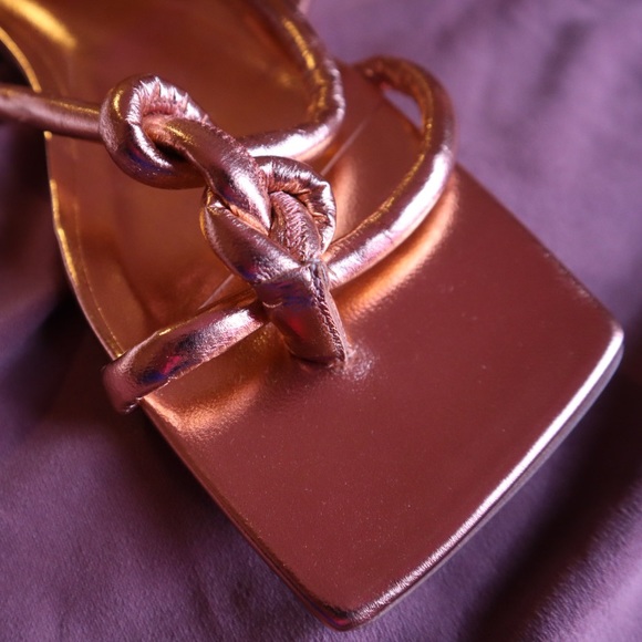 Bottega Veneta Squared Toe Strap Flat Sandal - Picture 3 of 6